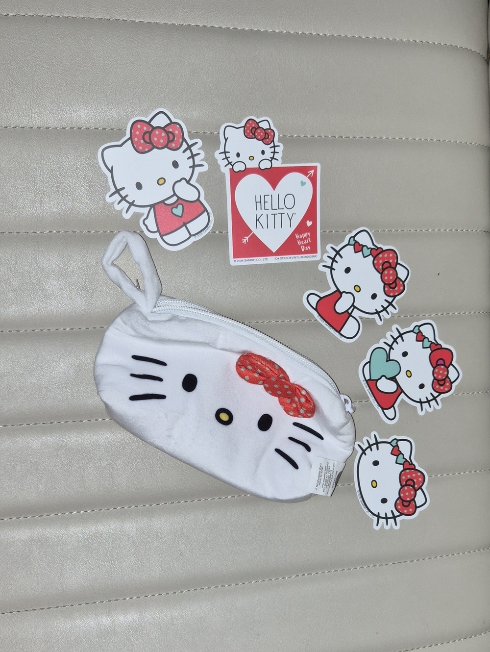 Hello Kitty White Plush Face Wristlet Pouch with Red Bow